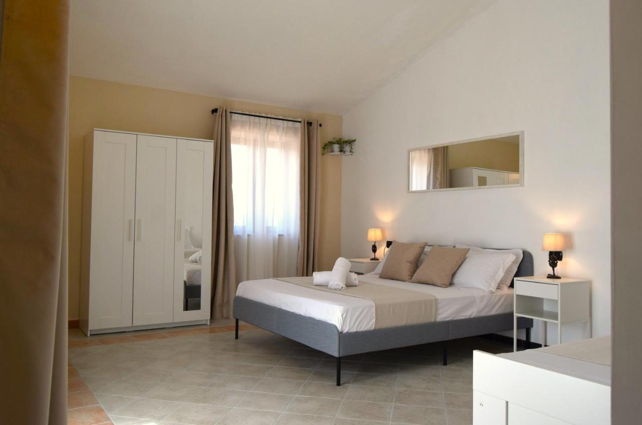 La Terrazza Hotel Олбия Екстериор снимка