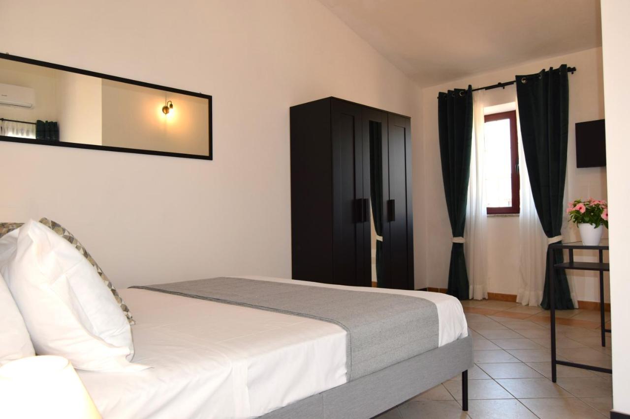 La Terrazza Hotel Олбия Екстериор снимка