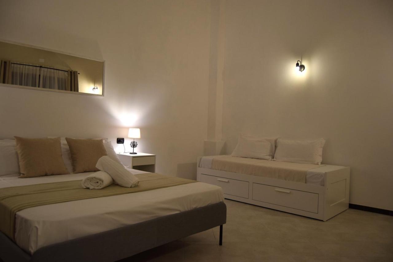 La Terrazza Hotel Олбия Екстериор снимка