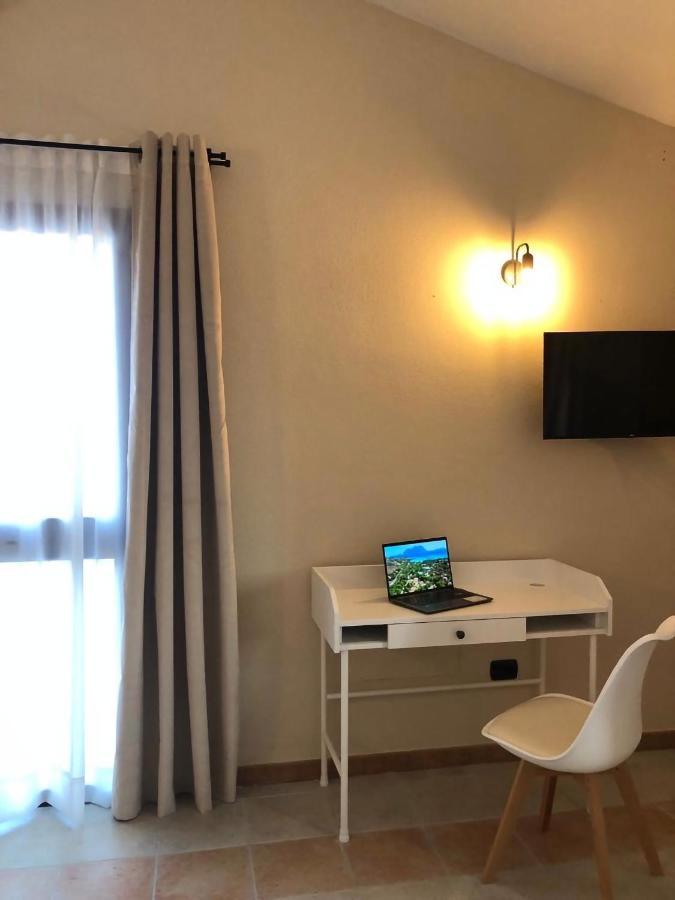 La Terrazza Hotel Олбия Екстериор снимка